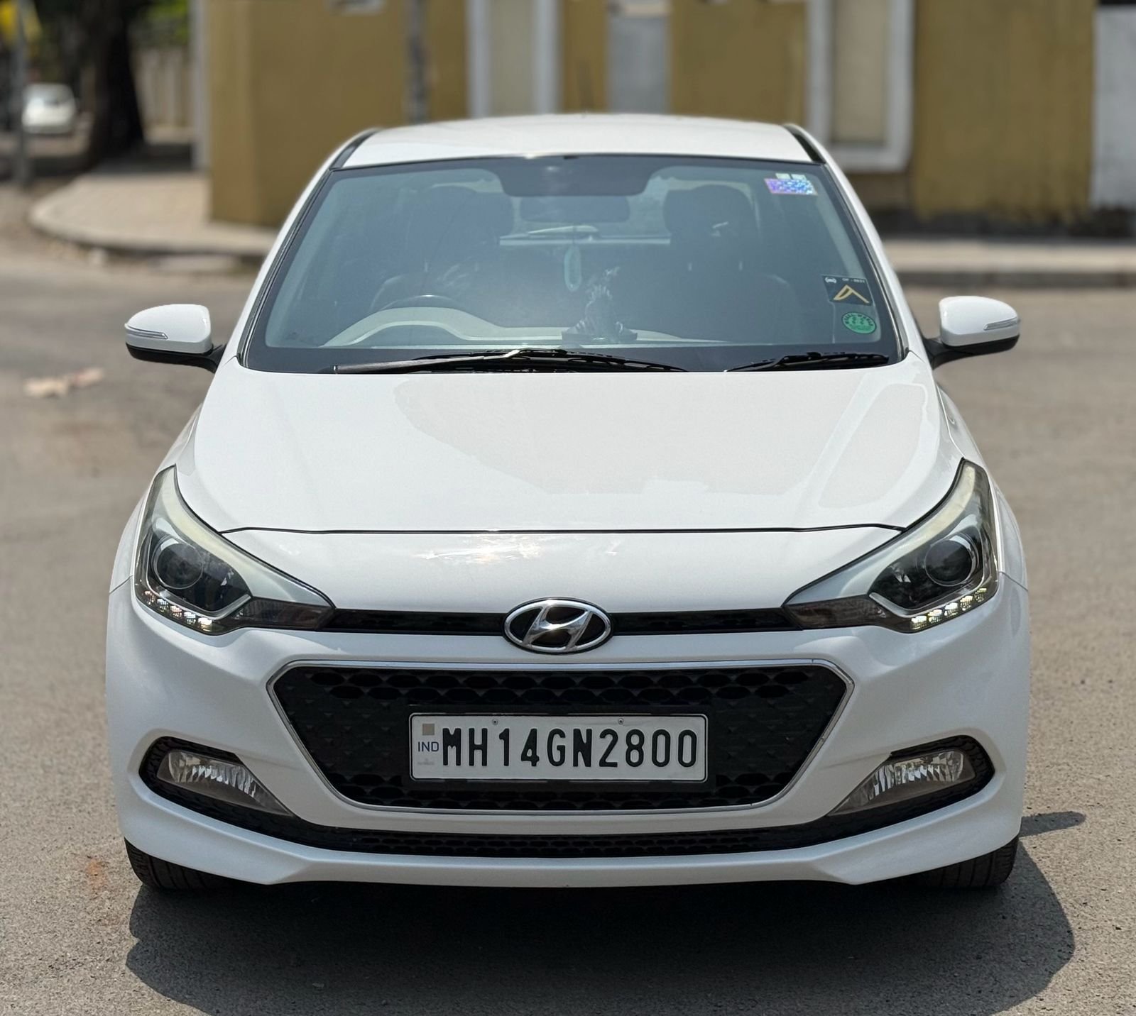 i20 Asta (O)